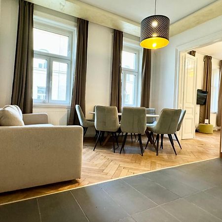 Premium Apartment Located At The Famous Vienna Kutschkermarkt Zewnętrze zdjęcie